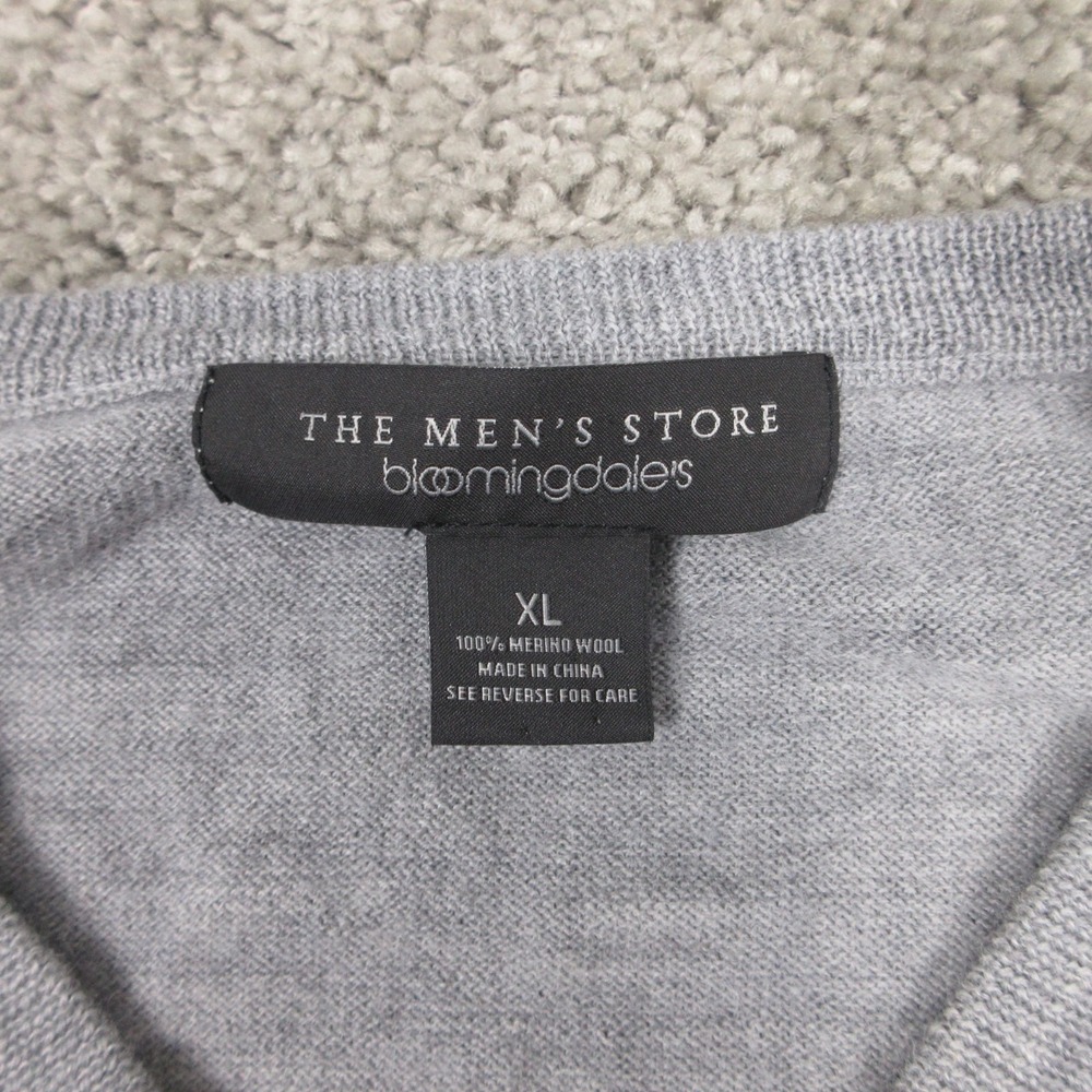 Bloomingdales Sweater Mens XL Gray Merino Wool V-Neck Pullover Knit Heather - Picture 3 of 7